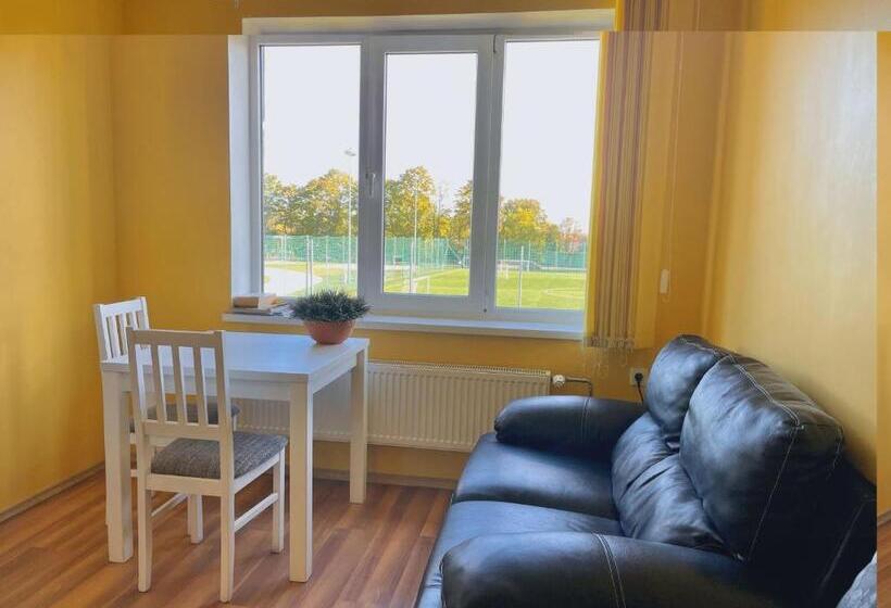 اتاق استاندارد سه تخته با سرویس بهداشتی مشترک, Tamme Staadioni Hostel