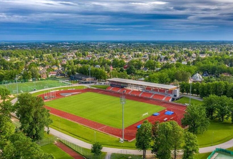 اتاق استاندارد چهارنفره با سرویس بهداشتی مشترک, Tamme Staadioni Hostel