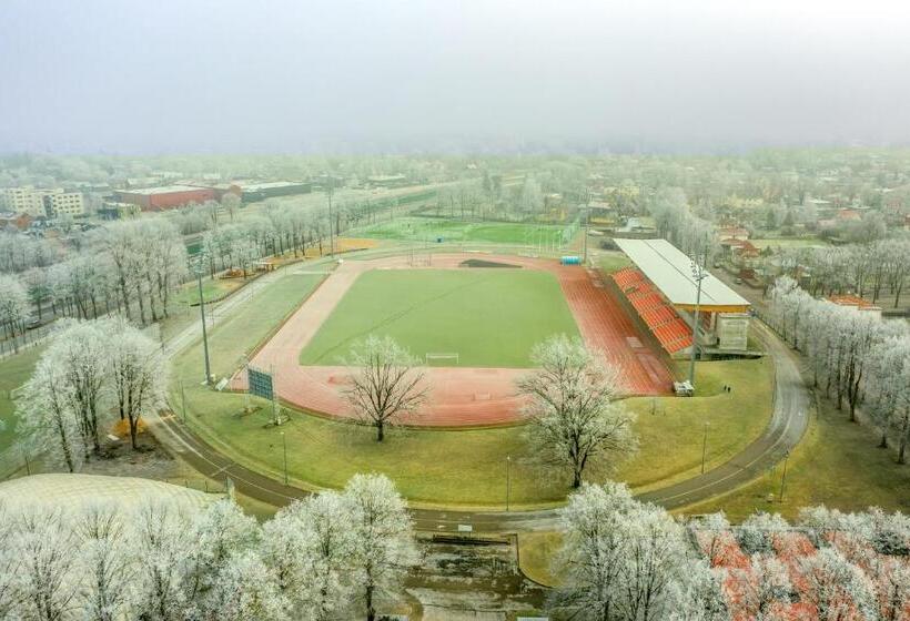 اتاق استاندارد چهارنفره با سرویس بهداشتی مشترک, Tamme Staadioni Hostel