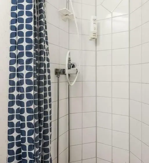 Economy Yhden Hengen Huone, Sundsvall City