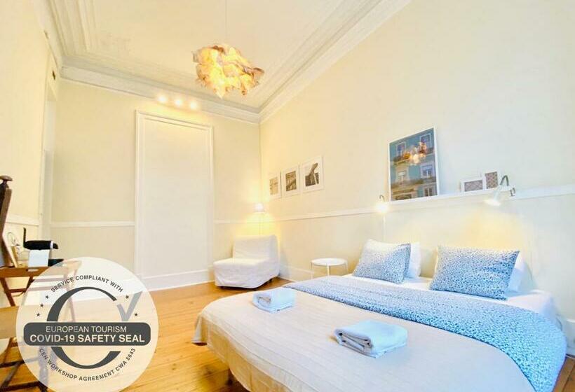 اتاق استاندارد سه تخته با سرویس بهداشتی مشترک, Ambiente Hostel