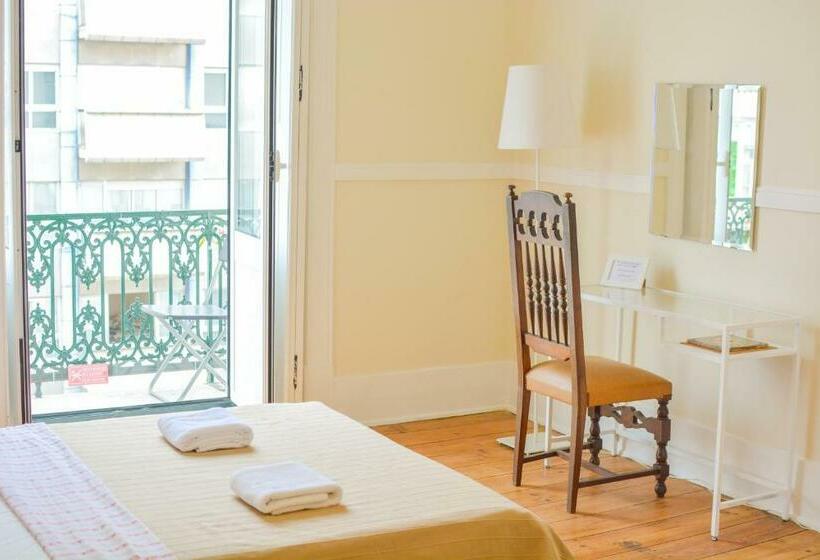 اتاق استاندارد سه تخته با سرویس بهداشتی مشترک, Ambiente Hostel