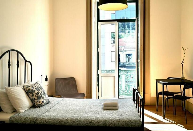 اتاق استاندارد با سرویس بهداشتی مشترک, Ambiente Hostel