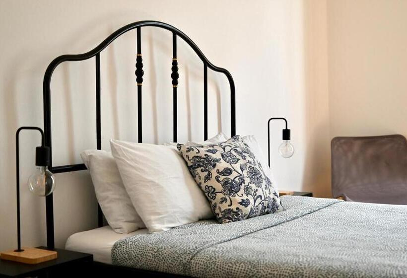 اتاق استاندارد با سرویس بهداشتی مشترک, Ambiente Hostel