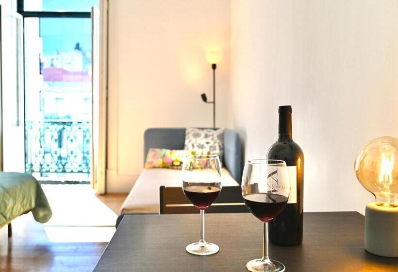 اتاق استاندارد سه تخته با سرویس بهداشتی مشترک, Ambiente Hostel