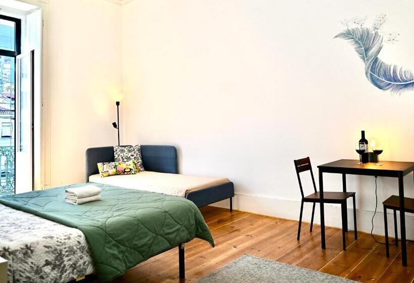 اتاق استاندارد سه تخته با سرویس بهداشتی مشترک, Ambiente Hostel