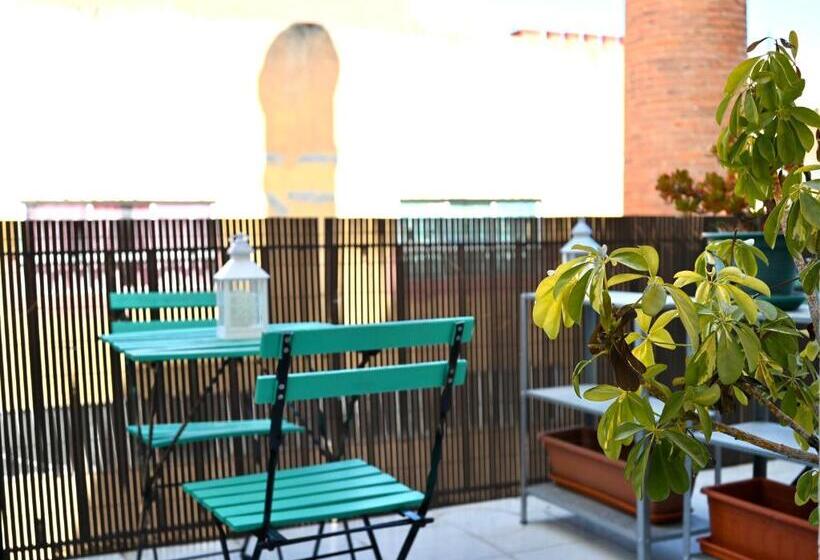 اتاق استاندارد با سرویس بهداشتی مشترک, Ambiente Hostel