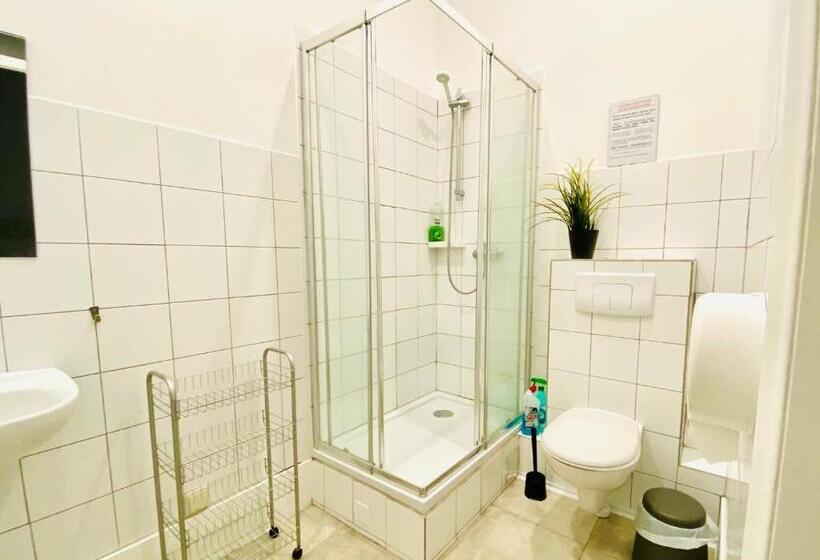 اتاق لوکس, Ambiente Hostel