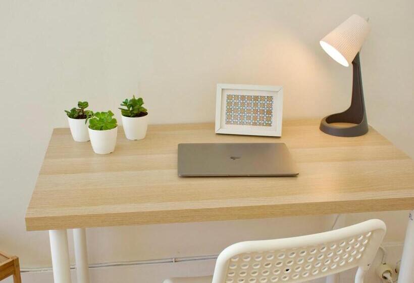 اتاق استاندارد با سرویس بهداشتی مشترک, Ambiente Hostel