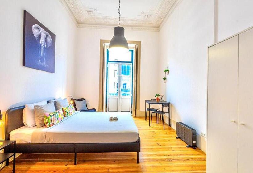 اتاق استاندارد با سرویس بهداشتی مشترک, Ambiente Hostel