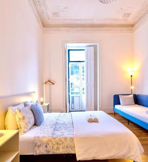 اتاق استاندارد سه تخته با سرویس بهداشتی مشترک, Ambiente Hostel