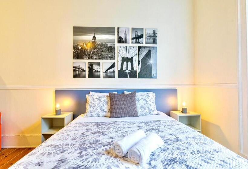 اتاق استاندارد سه تخته با سرویس بهداشتی مشترک, Ambiente Hostel