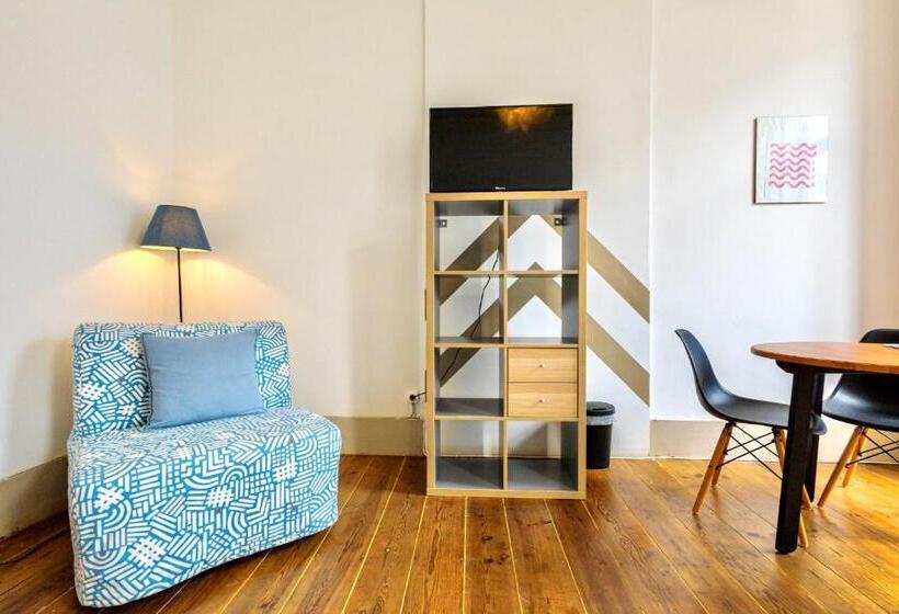 اتاق لوکس, Ambiente Hostel