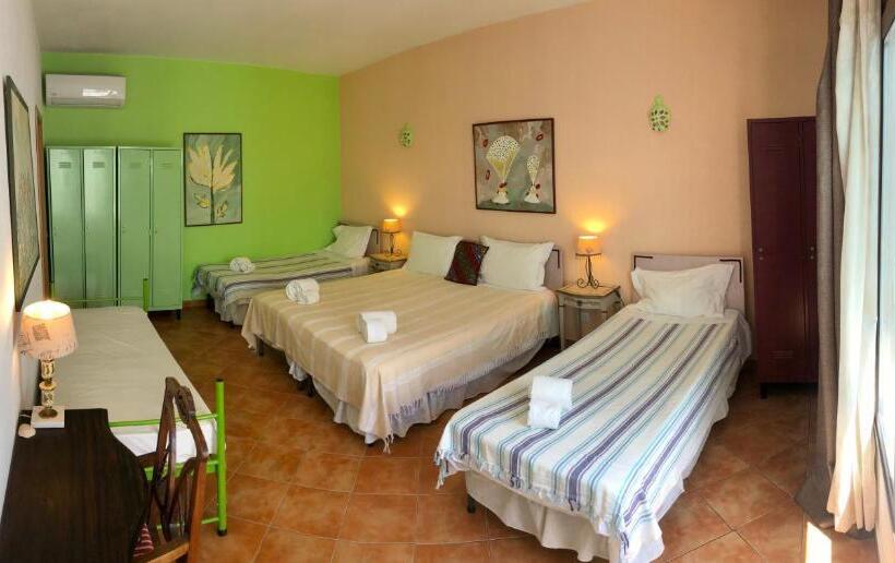 חדר משפחתי, Alvor Ar De Mar