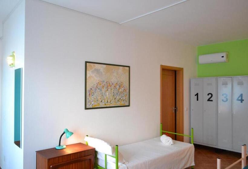 חדר משפחתי, Alvor Ar De Mar