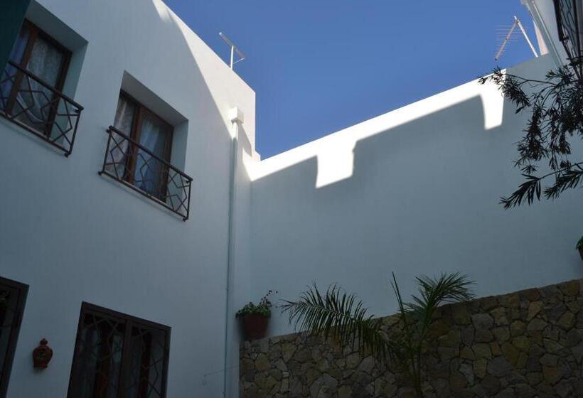 חדר משפחתי, Alvor Ar De Mar