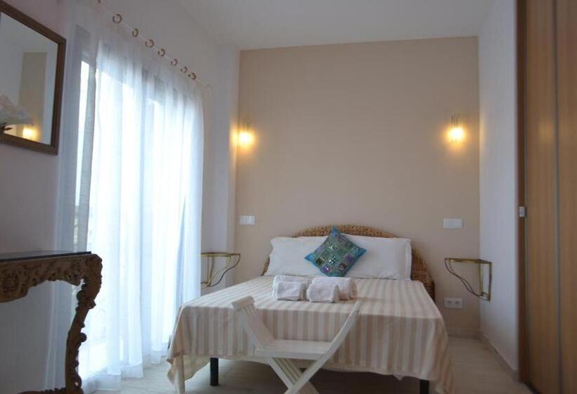 חדר משפחתי, Alvor Ar De Mar