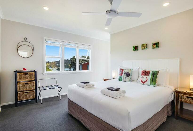 חדר סטנדרט נוף לים עם מרפסת, Kiwi House Waiheke