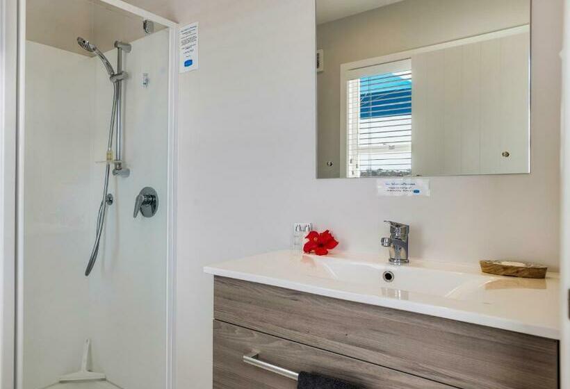 חדר סטנדרט נוף לים עם מרפסת, Kiwi House Waiheke