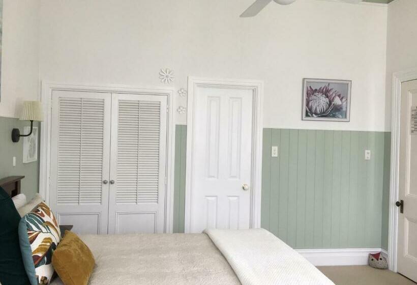 스탠다드 룸 킹사이즈 침대, Chelsea House Bed & Breakfast