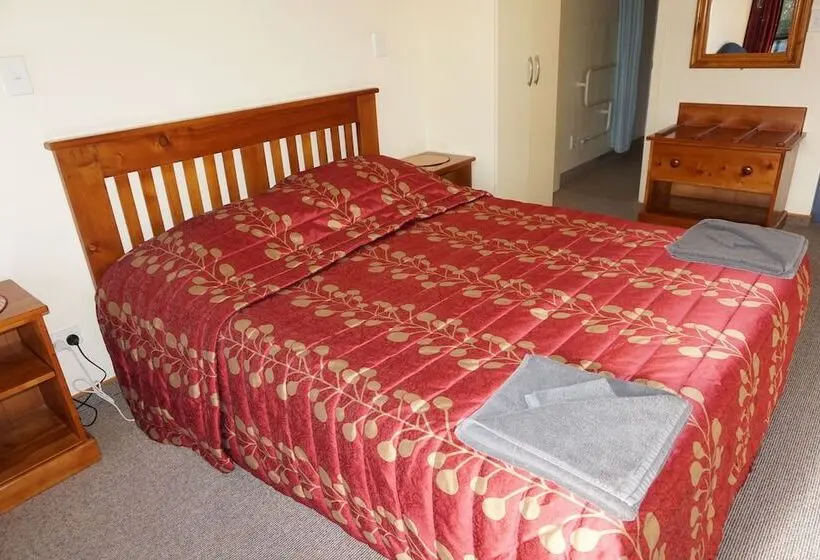 Superior-studio, Geraldine Motels