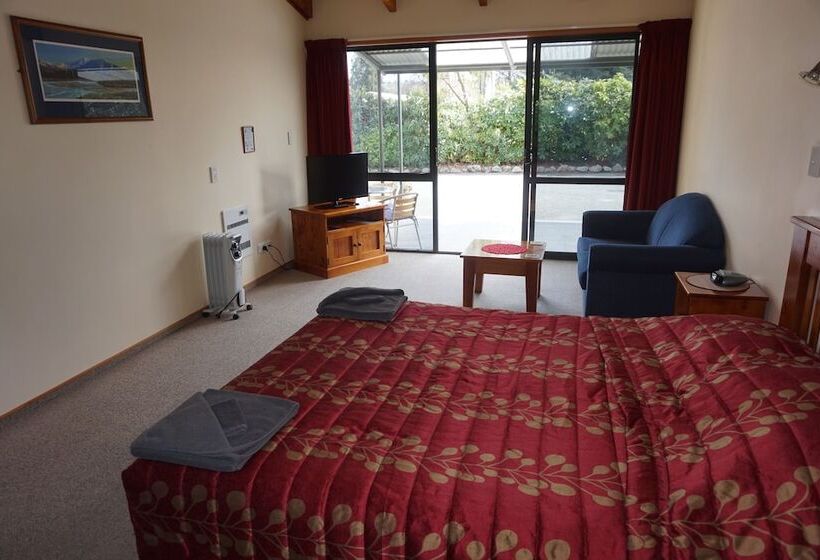 סטודיו סופריור, Geraldine Motels