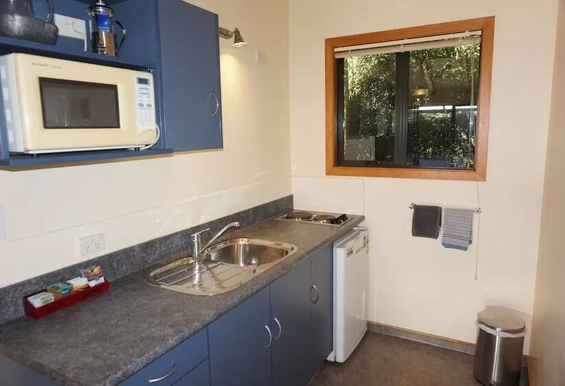 Superior-studio, Geraldine Motels