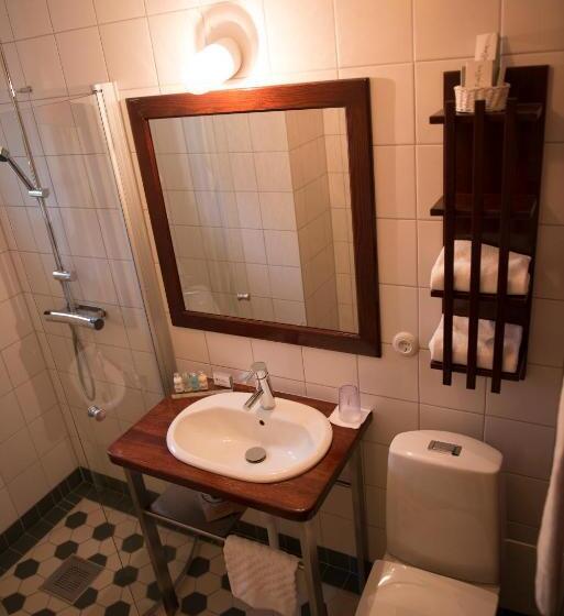 スタンダードルーム, 32 Rum & Kök