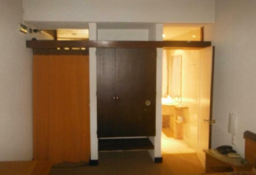 غرفة قياسية, Alameda