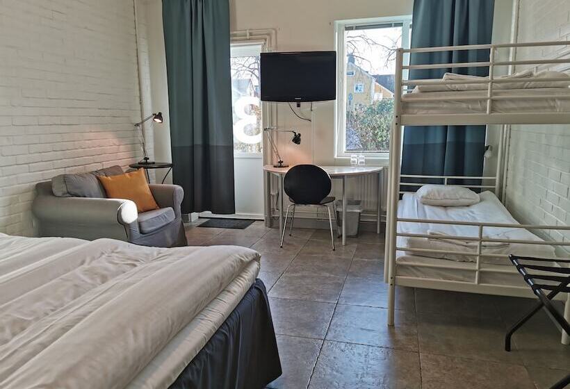 Pokój Czteroosobowy Standard, L Fängelset Västervik