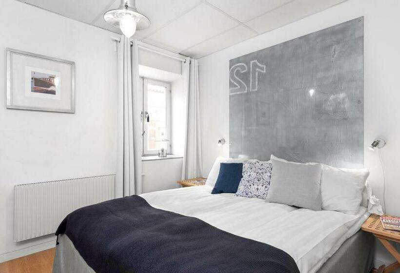 اتاق استاندارد, L Stenugnen