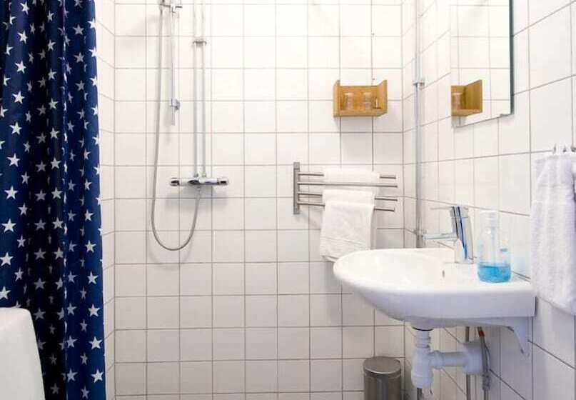 اتاق استاندارد, L Stenugnen