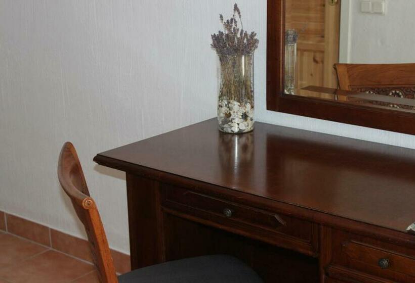 Номер Стандарт, Skivarps Gästgivaregård