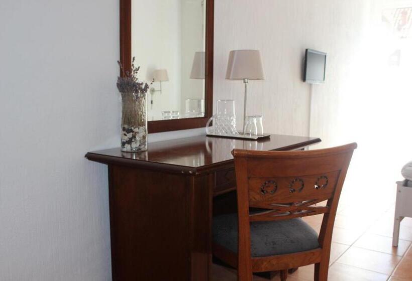 Номер Стандарт, Skivarps Gästgivaregård