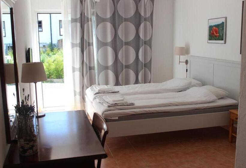 Номер Стандарт, Skivarps Gästgivaregård