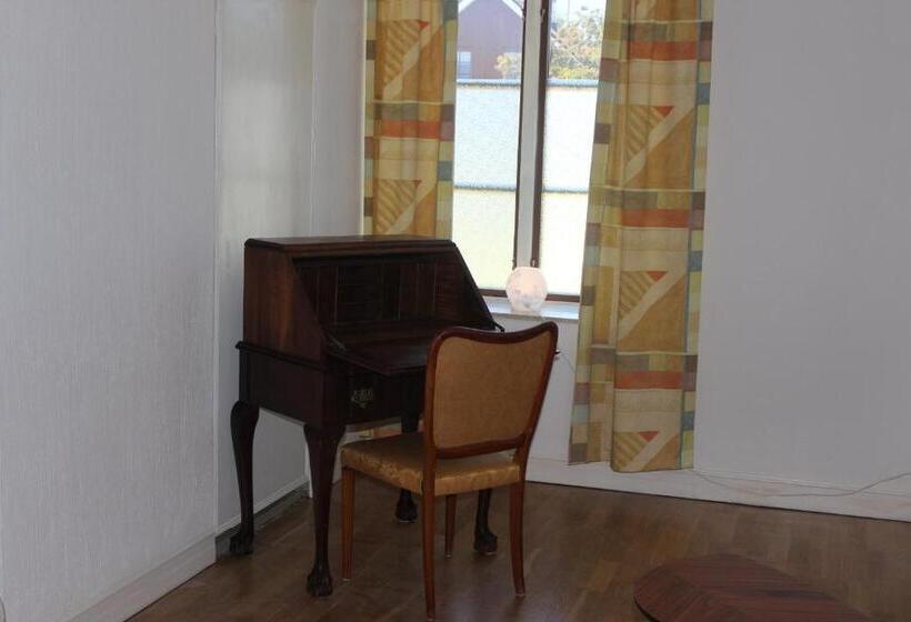 Семейный Номер, Skivarps Gästgivaregård