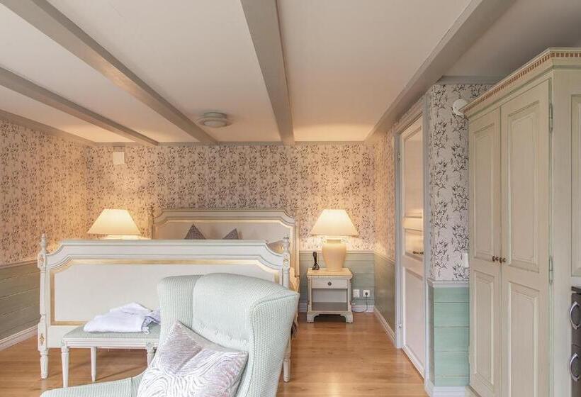 Люкс Повышенной Комфортности, Stufvenäs Gästgifveri