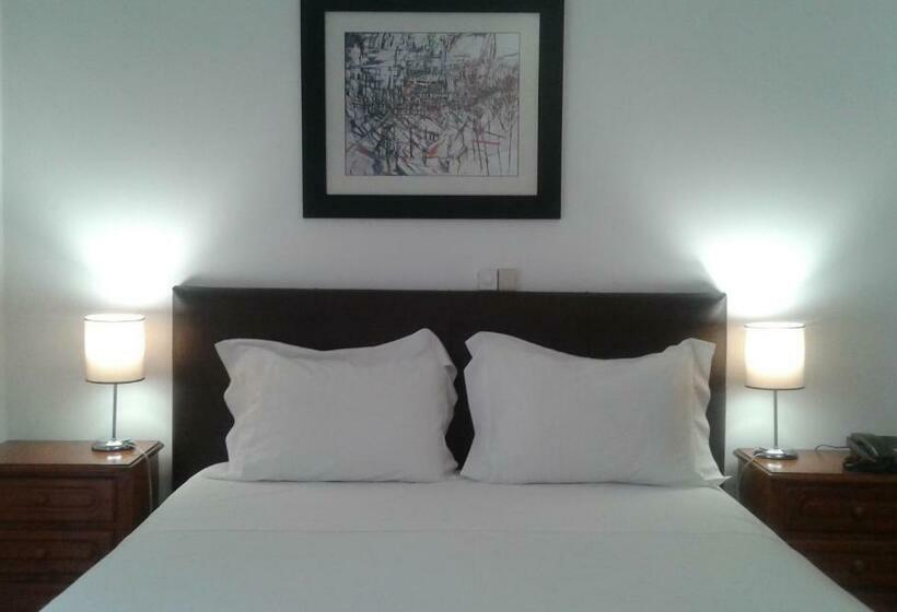 اتاق استاندارد, Tic Tac