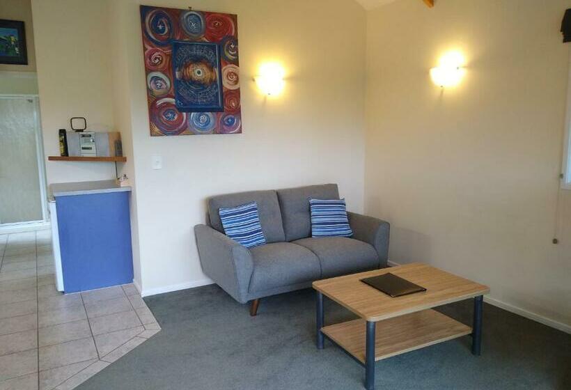 کلبه ییلاقی, Kerigold Secluded Chalets Motel