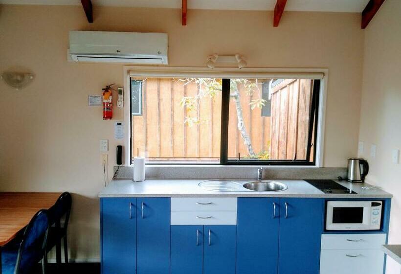 کلبه ییلاقی, Kerigold Secluded Chalets Motel