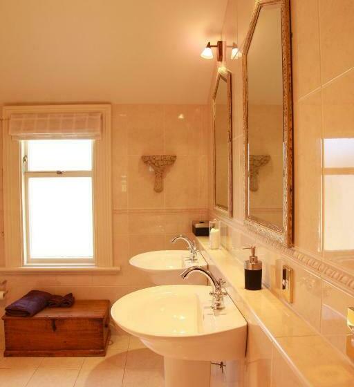 اتاق استاندارد با چشمانداز باغ, Lilac Rose Boutique Bed And Breakfast