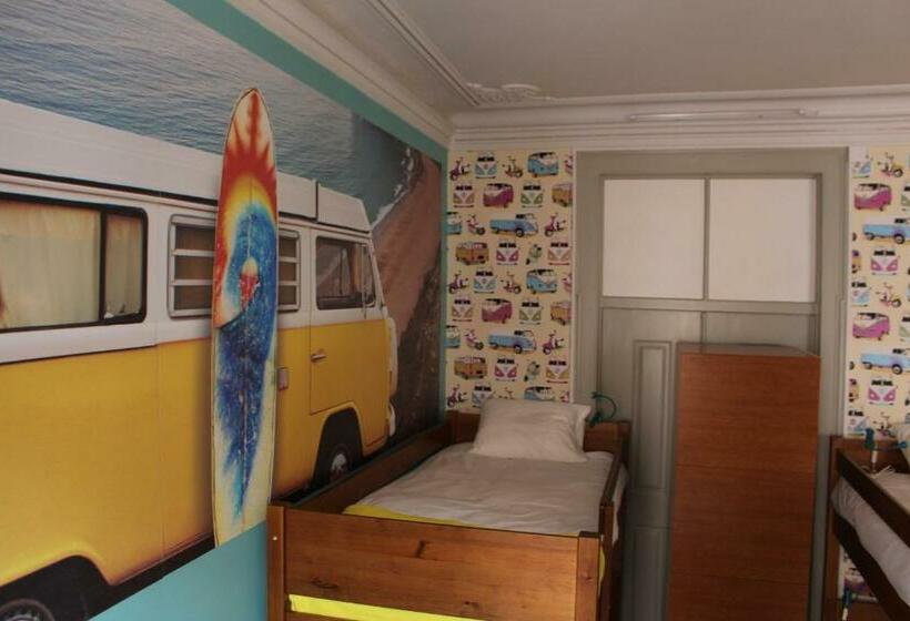 غرفة رباعية اقتصادية مع حمام مشترك, Meeting Hostel