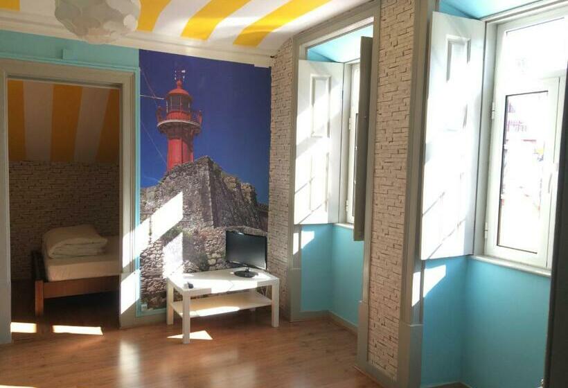 جناح, Meeting Hostel