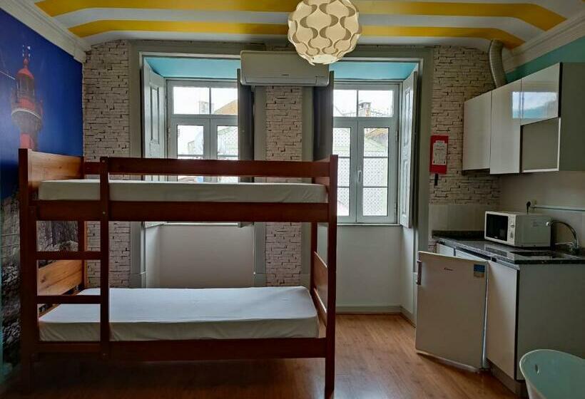 جناح, Meeting Hostel