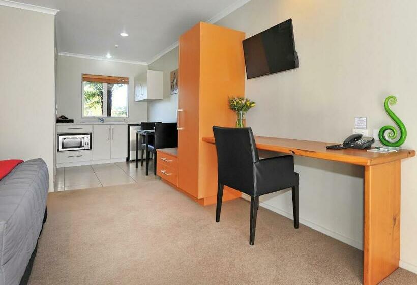 スタンダードスタジオ, Mohua Motels