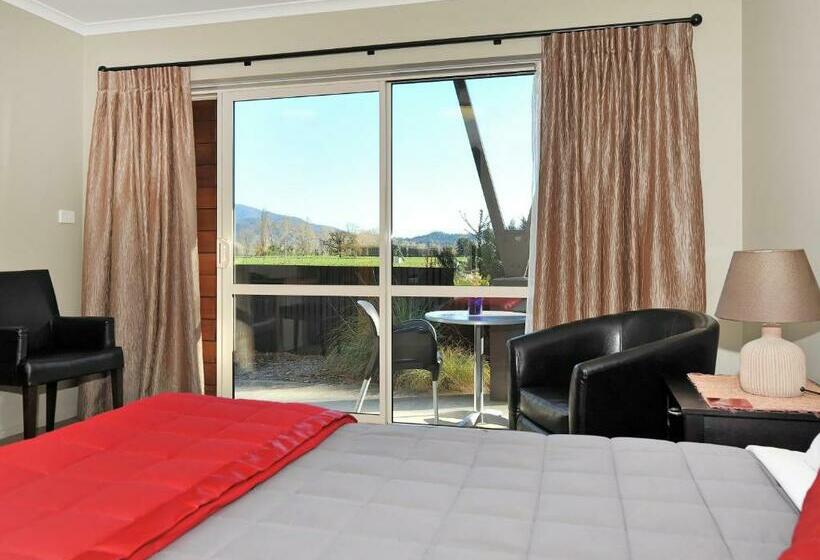 スタンダードスタジオ, Mohua Motels