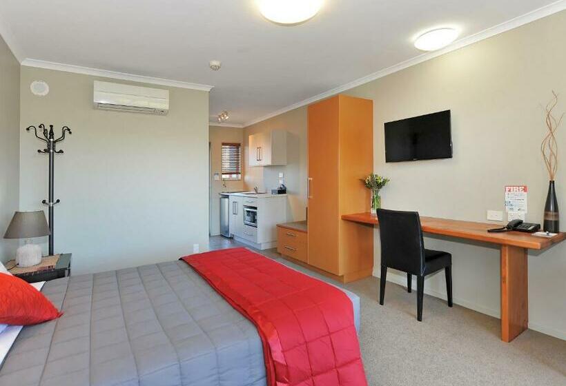 スタンダードスタジオ, Mohua Motels