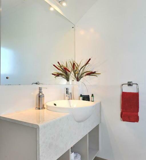 スタンダードスタジオ, Mohua Motels