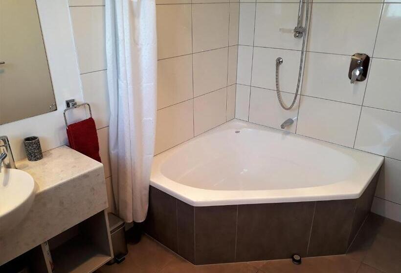 2ベッドルームアパートメント, Mohua Motels