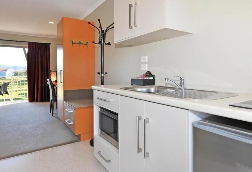 Студио Стандарт с Балконом, Mohua Motels